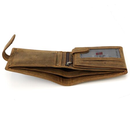 Elegant, roomy Nordee leather men's wallet