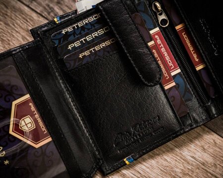 Men's leather portfolio in vertical orientation with the RFID system - Peterson