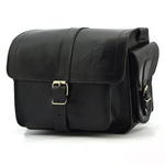 Elegant women's messenger bag, leather trunk