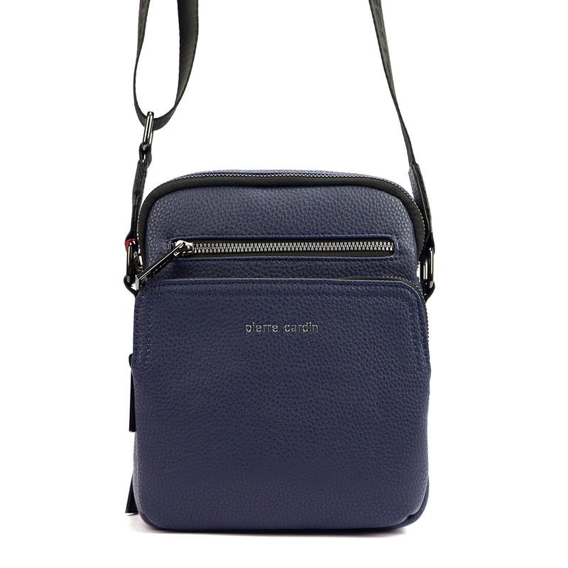 A spacious and stylish men's bag from Pierre Cardin