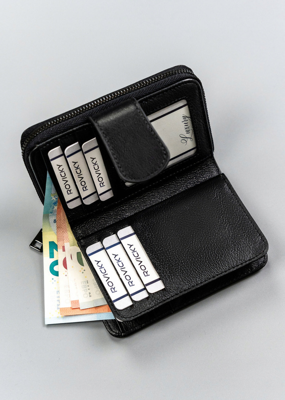 Spacious, elegant women's wallet with RFID Cavaldi