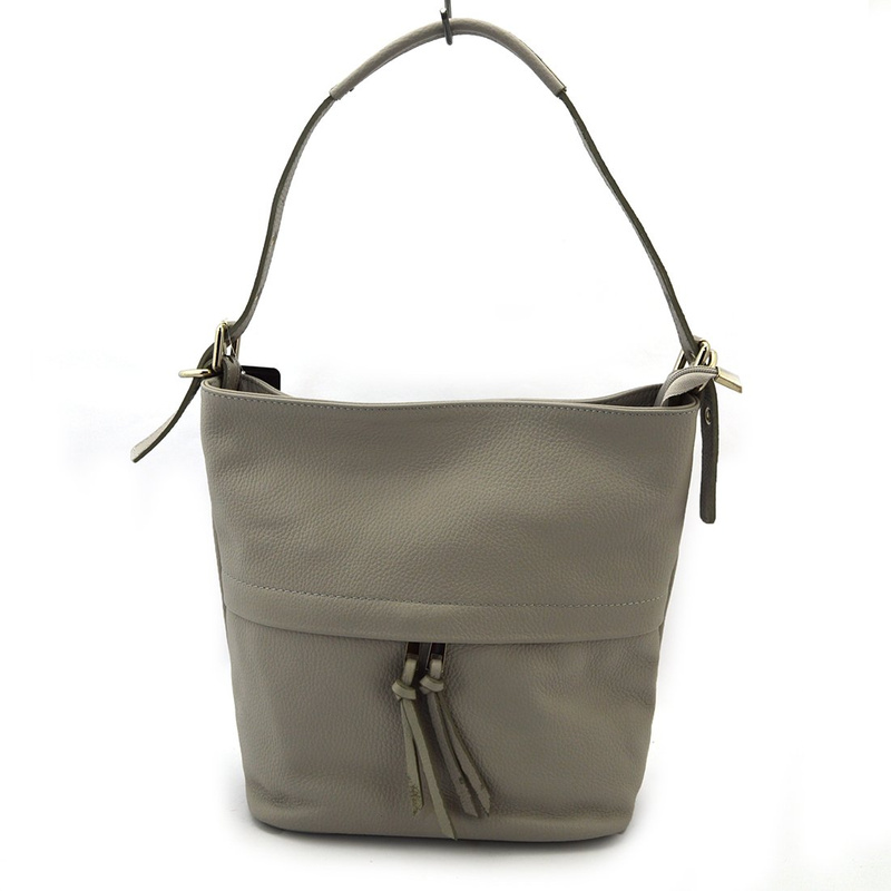 Leather women's shoulder shopper bag with fringes