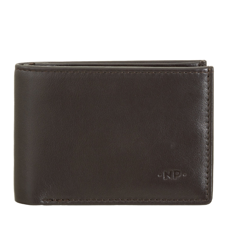 Small mens wallet Nappa Trevor by Nuvola Pelle made in genuine leather with coin pocket and transparent ID windows. Minimalist design.