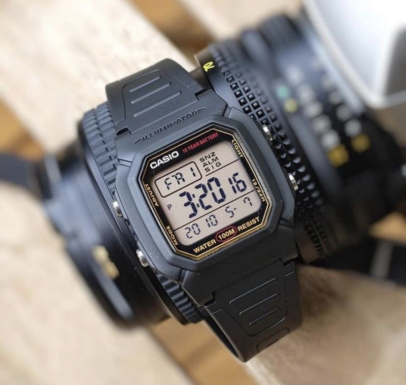 ZEGAREK MĘSKI CASIO W800HG-9A (zd100b) - KLASYKA