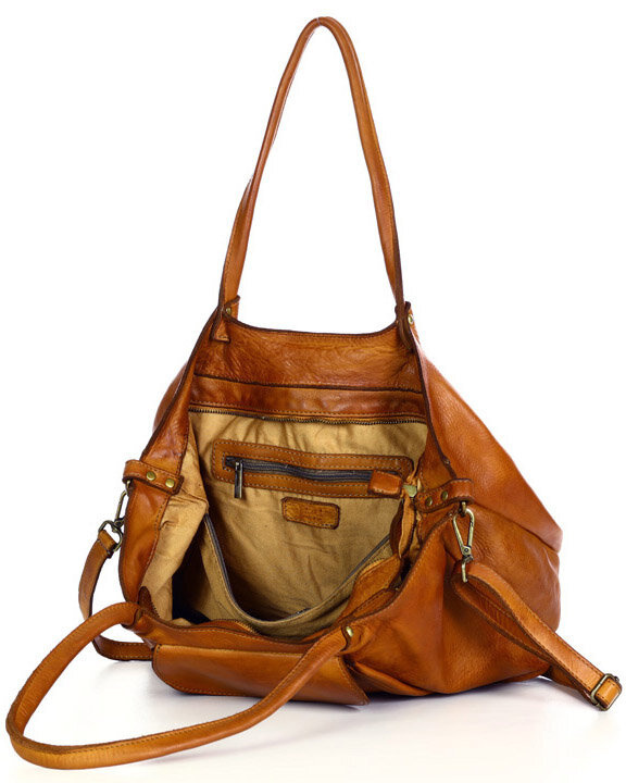 Leather women's shopper with shoulder organizer