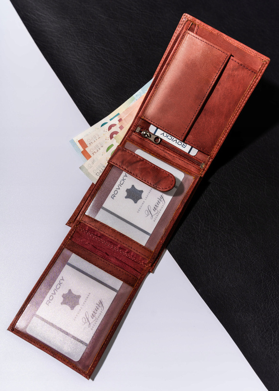 Elegant, extensive men's wallet from Always Wild