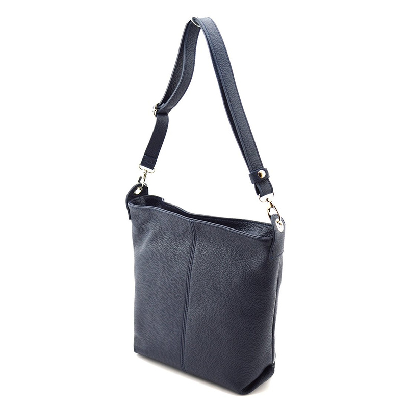 Beautiful, roomy leather shoulder bag