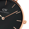 Women's watch with a round dial DANIEL WELLINGTON