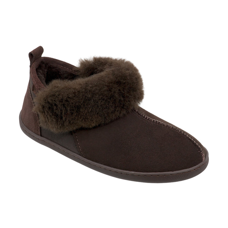 Comfortable women's leather slippers with fur