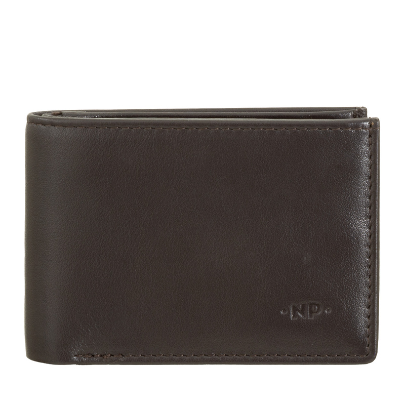 Small mens wallet Nappa Trevor by Nuvola Pelle made in genuine leather with coin pocket and transparent ID windows. Minimalist design.