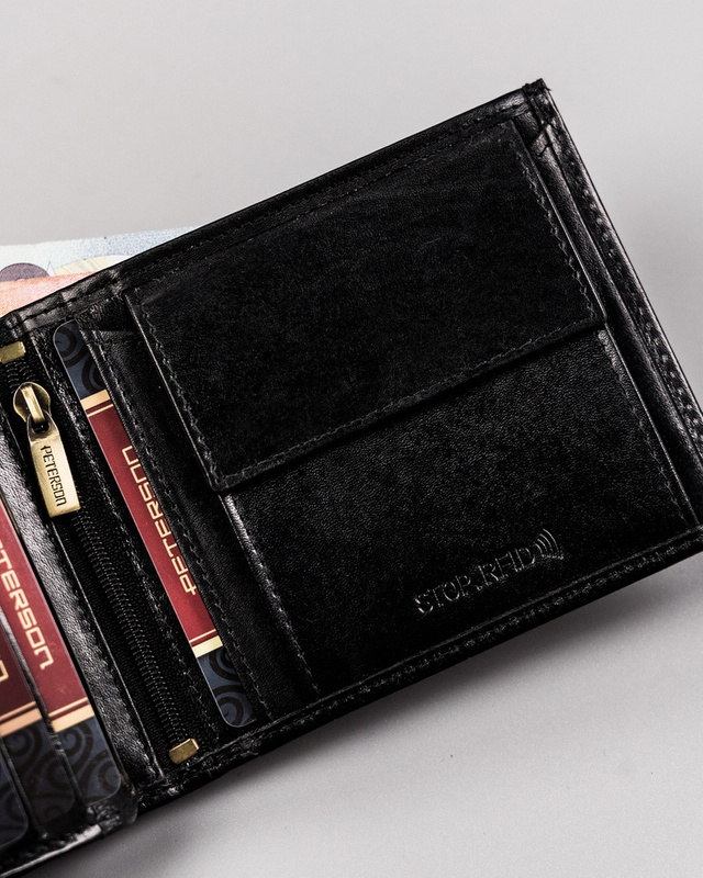 Elegant wallet made of polished natural leather - Peterson