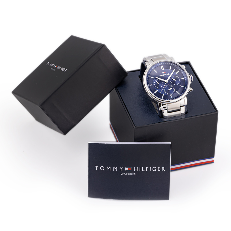 Stilvolle Herrenuhr mit Datum TOMMY HILFIGER