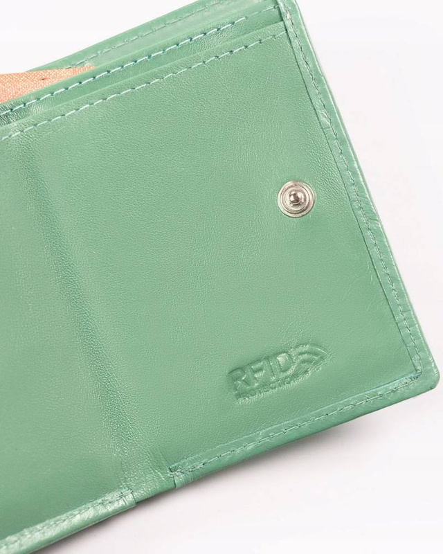 Leather wallet RFID PETERSON PTN RD-SWZX-86-MCL