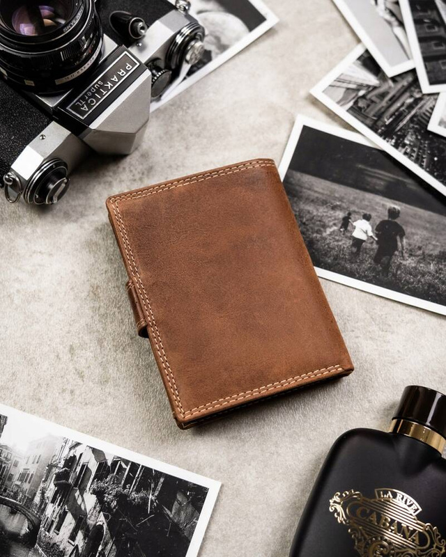 Stylish men's wallet with an individual design