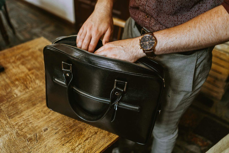 Laptop bag Solier SL23 brown-maroon