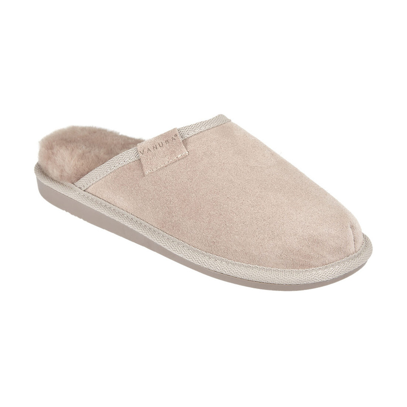 Comfortable slip-on women's slippers insulated with wool