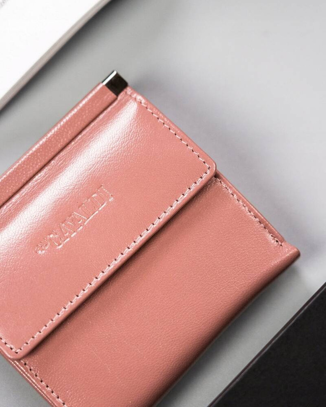 Small, elegant women's leather wallet RFID Cavaldi