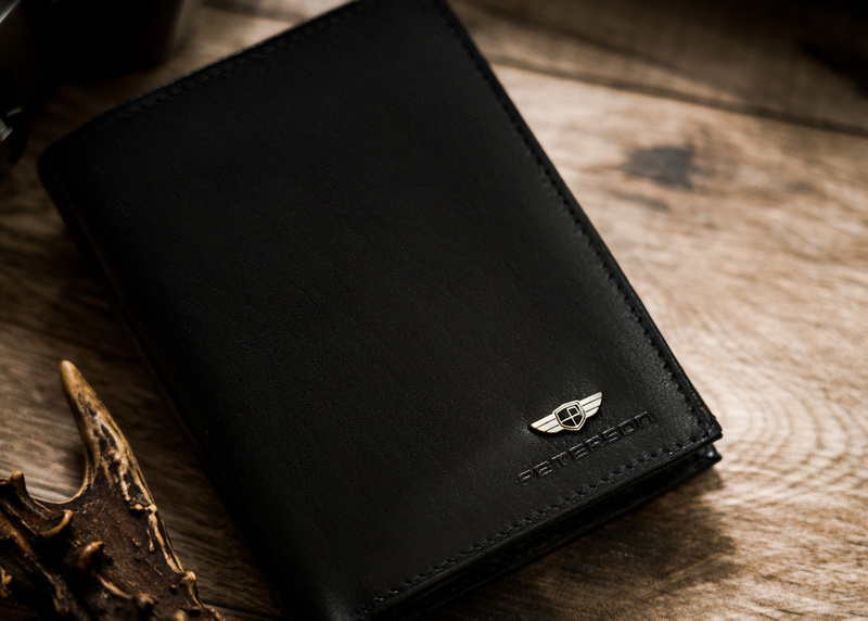 Classic men's wallet made of natural leather - Peterson