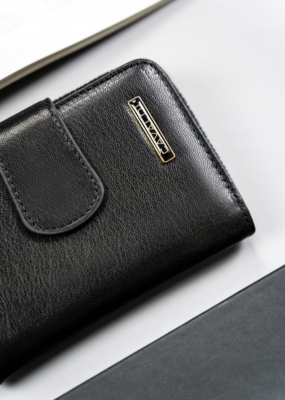 Spacious, elegant women's wallet with RFID Cavaldi