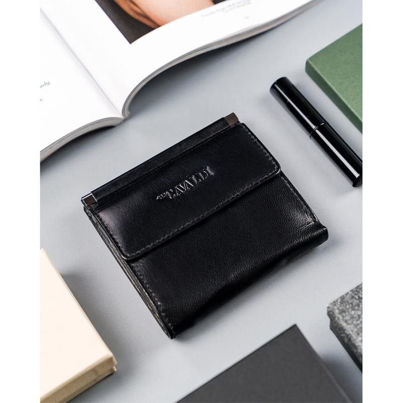 Small, elegant women's leather wallet RFID Cavaldi