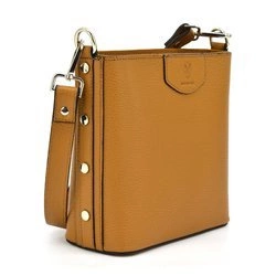 Elegant urban women's messenger bag Vera Pelle