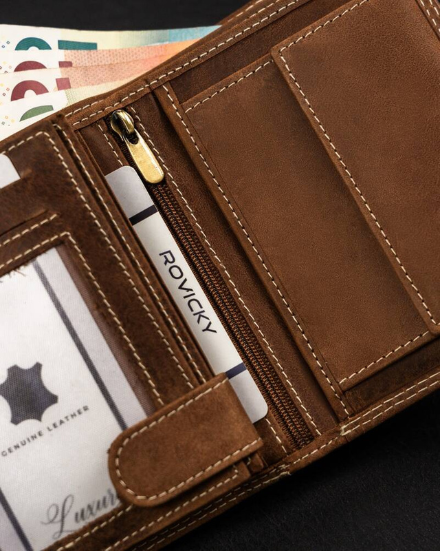 Stylish men's wallet with an individual design