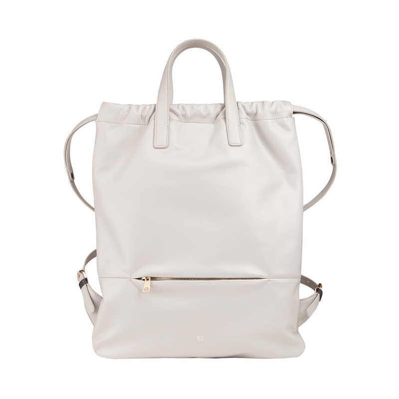 Drawstring backpack Ellesmere by DUDU for womens in soft nappa leather with double external zipper pocket and coulisse closure. Backpack with the perfect design between style and functionality.