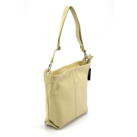 Beautiful, roomy leather shoulder bag