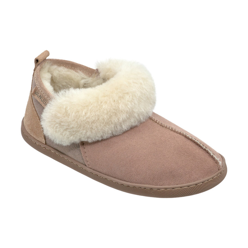 Comfortable women's leather slippers with fur