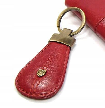 Leather key ring PETERSON PTN BR-02-RED