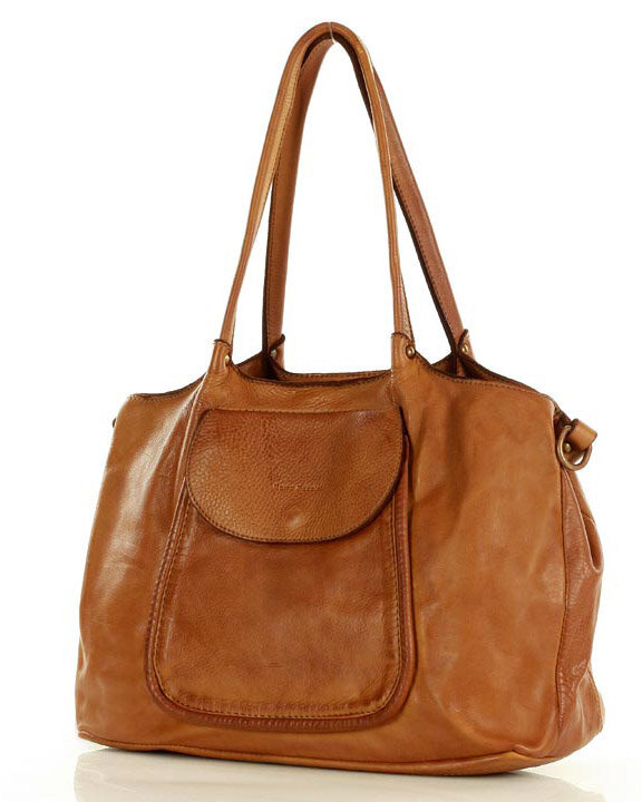 Leather women's shopper with shoulder organizer