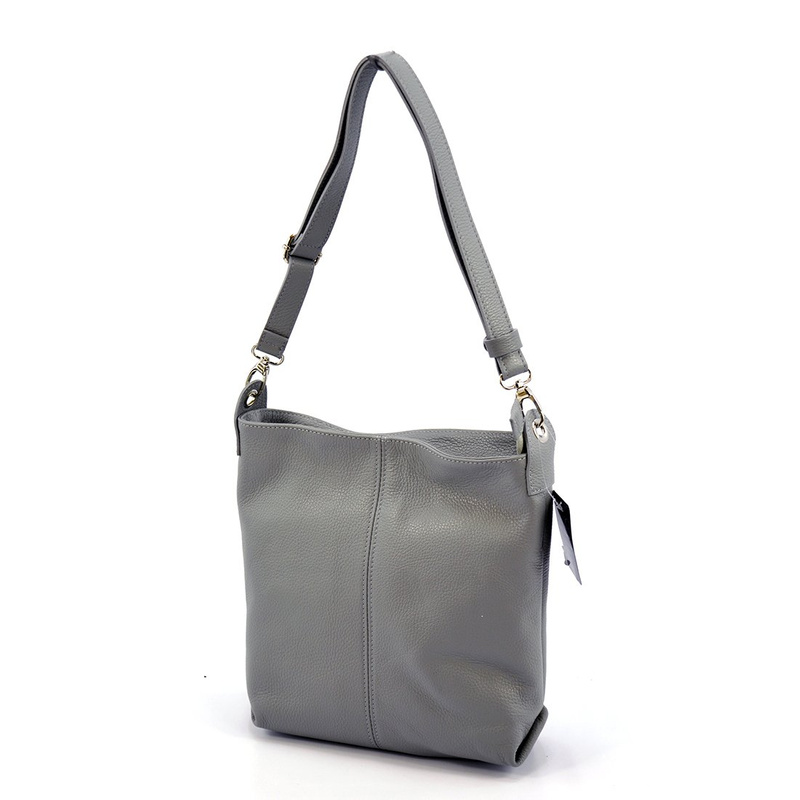 Beautiful, roomy leather shoulder bag