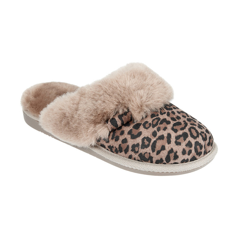 Women's slippers with leopard fur