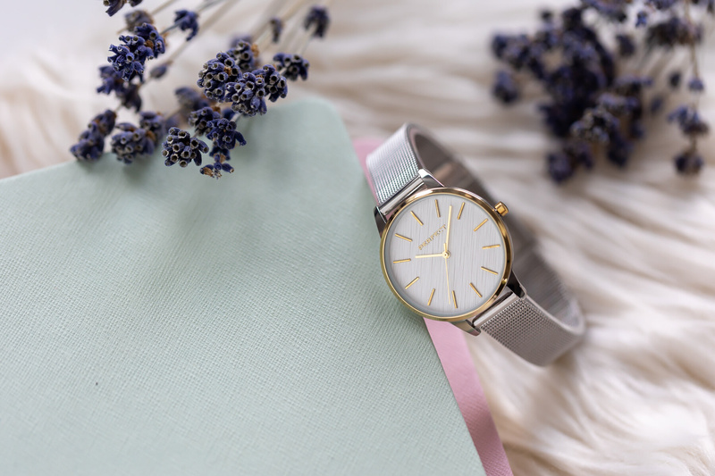 Minimalist women's quartz watch by PERFECT