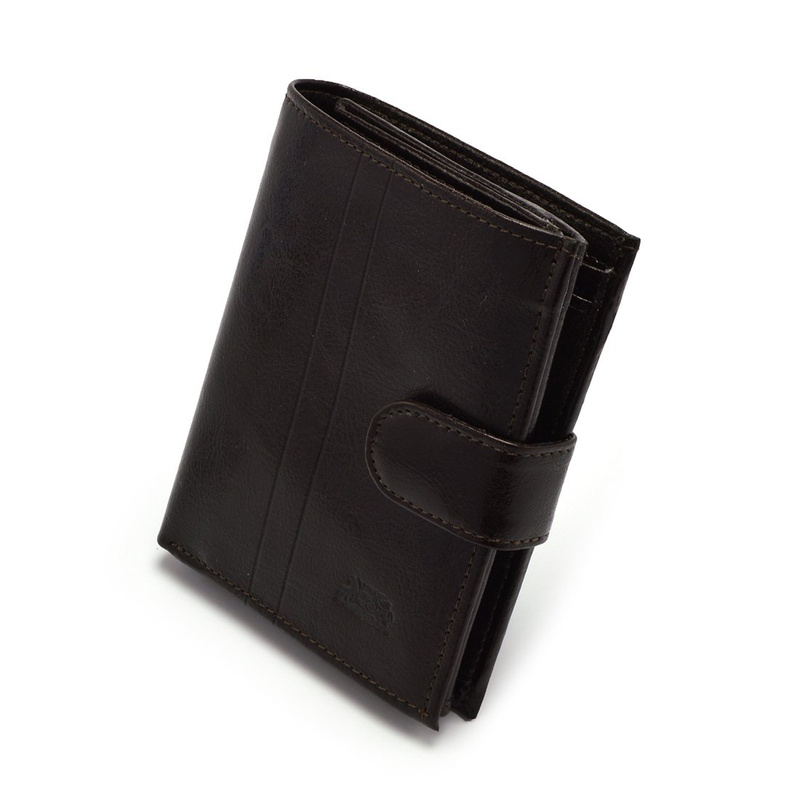 Practical, roomy men's leather wallet