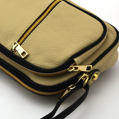 Women's fashionable leather crossbody bag