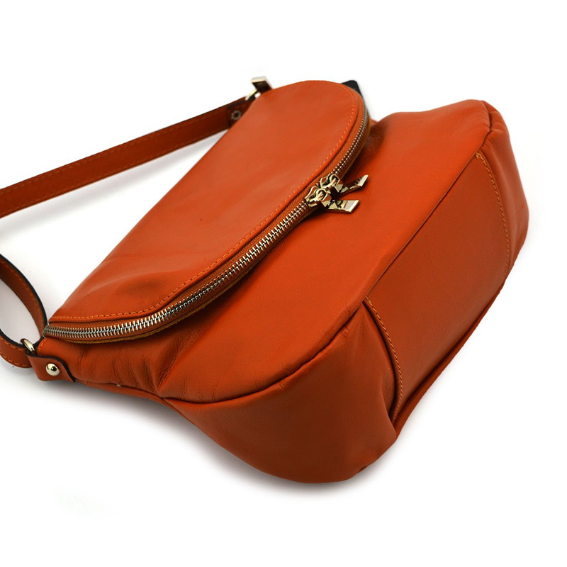 Women's leather messenger bag, roomy over the shoulder