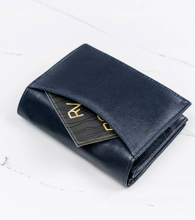 Stylish Women's Leather Wallet with RFID by Cavaldi