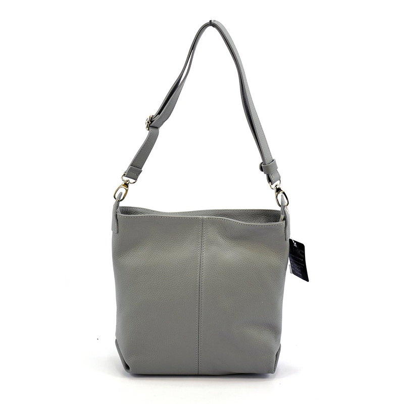 Beautiful, roomy leather shoulder bag