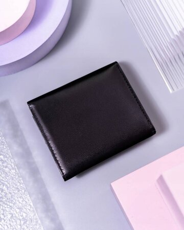 Mały, skórzany portfel damski z ochroną RFDI Protect — Peterson